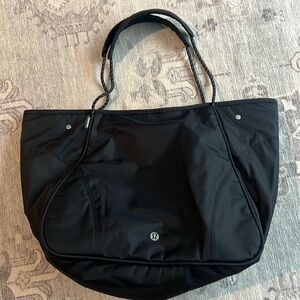 Lululemon Snap Tote
